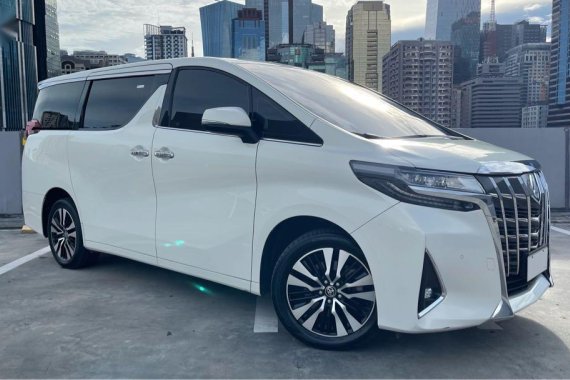 White Toyota Alphard 2019