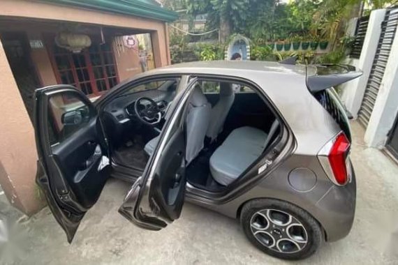 Selling Kia Picanto 2015