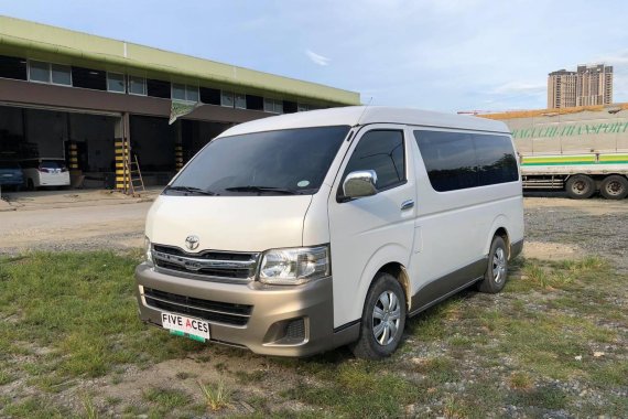 2013 TOYOTA HIACE GL GRANDIA 2.5L MT