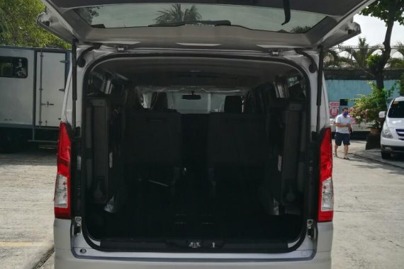 2020 Toyota Hiace Commuter Deluxe 2.8MT 