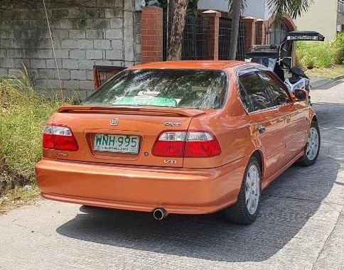 Orange Honda Civic 2000 