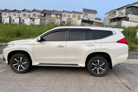 Selling Mitsubishi Montero 2019