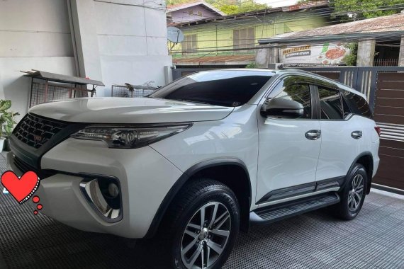  White Toyota Fortuner 2016 