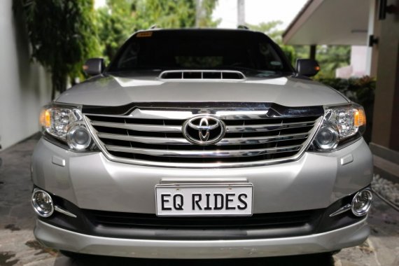 2015 Toyota Fortuner 2.5V dsl AT