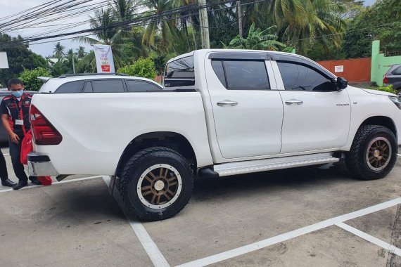 Selling White 2016 Toyota Hilux Pickup affordable price
