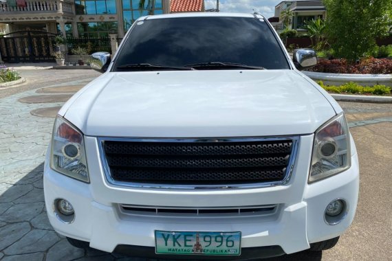 ISUZU D-MAX 4X2 LS AT 2011 MODEL - Automatic 