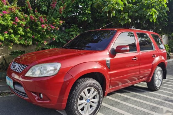 Selling Red Ford Escape 2011 in Las Pinas