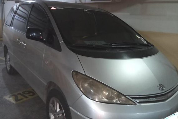 Selling Silver Toyota Previa 2005 in Manila