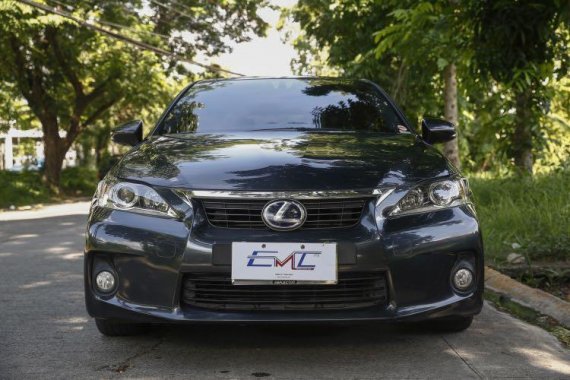 Selling Black Lexus CT200H 2011 in San Mateo