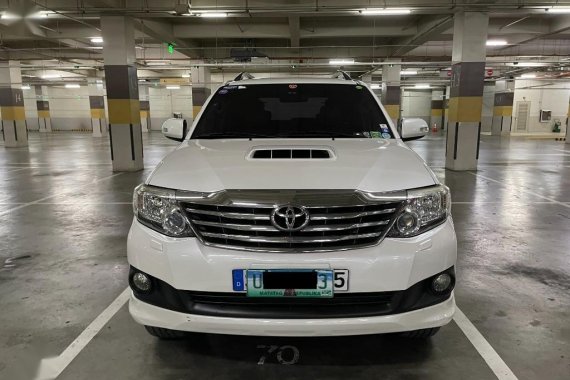 Sell White 2013 Toyota Fortuner 