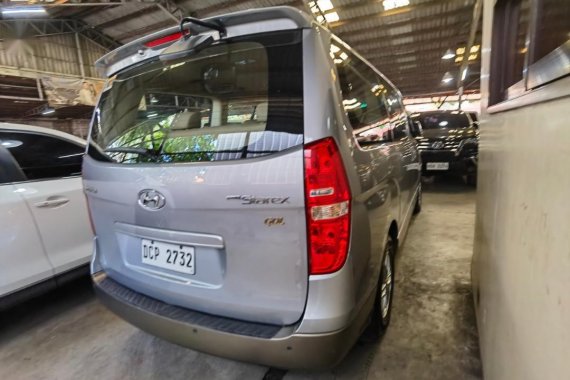 Selling Silver Hyundai Grand Starex 2016 in Pasig