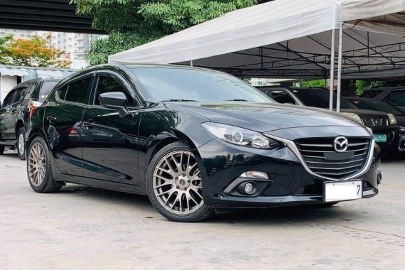 Sell 2016 Mazda 3 in Pasay