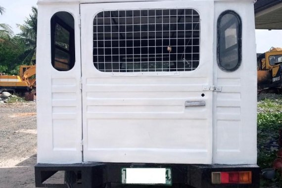 Selling White Mitsubishi L300 1994 in Lingayen