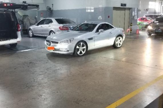 White Mercedes-Benz SLK200 2012 for sale in Rizal