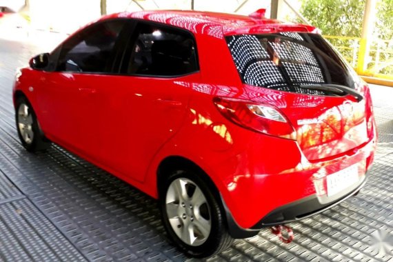 Selling Red Mazda 2 2014 in Makati