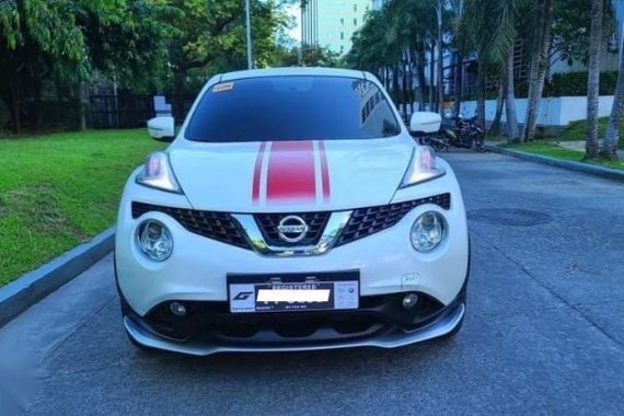 Pearl White Nissan Juke 2015 for sale in Automatic