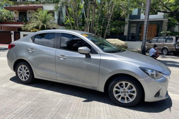 Sell 2017 Mazda 2 in Manila