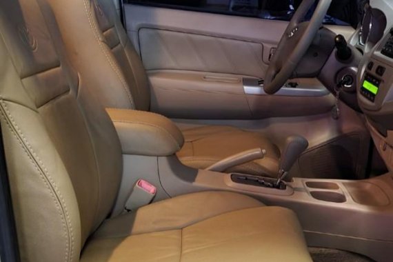 Brightsilver Toyota Fortuner 2008 for sale in Pateros