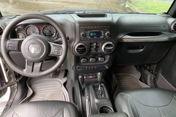 Grayblack Jeep Wrangler Unlimited 2018 for sale in Pasig