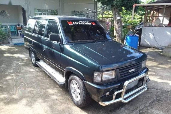 Selling Green Isuzu Hilander Crosswind 2000 in Bacoor