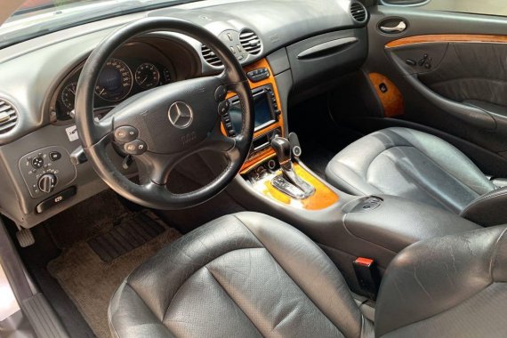 Selling Brightsilver Mercedes-Benz CLK 2005 in Makati