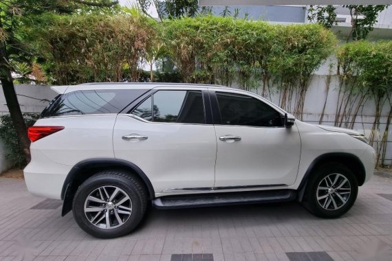 Pearl White Toyota Fortuner 2017 for sale in Taguig