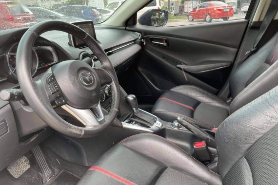 Selling Silver Mazda 2 2016 in Makati