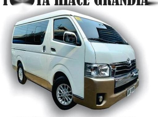 Selling White Toyota Hiace Super Grandia 2015 in Marikina