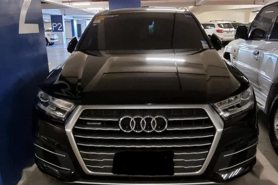 Black Audi Q7 2017 for sale in Makati