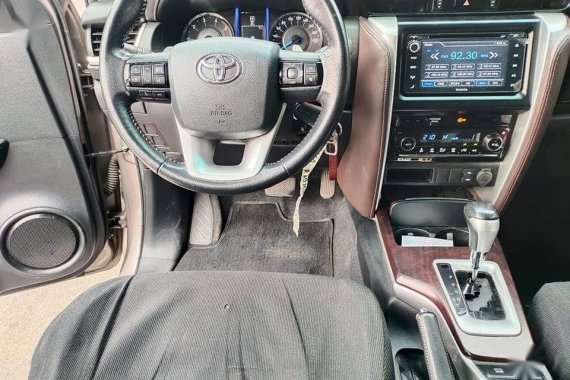 Selling Silver Toyota Fortuner 2019 in Manila