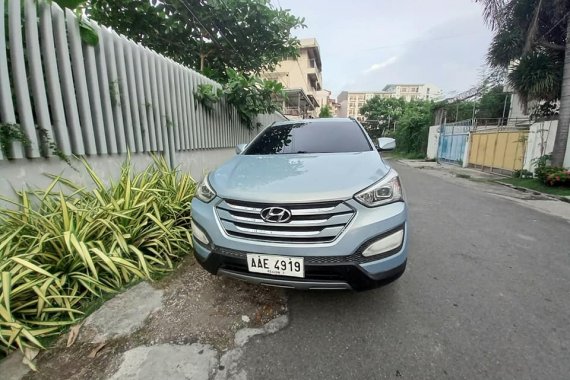 2014 Hyundai Sta Fe matic dzl  7seater cebu unit 1st iwner 50t km. No accident  Flawless body