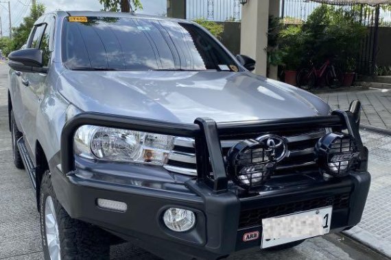 Brightsilver Toyota Hilux 2019 for sale in San Fernando