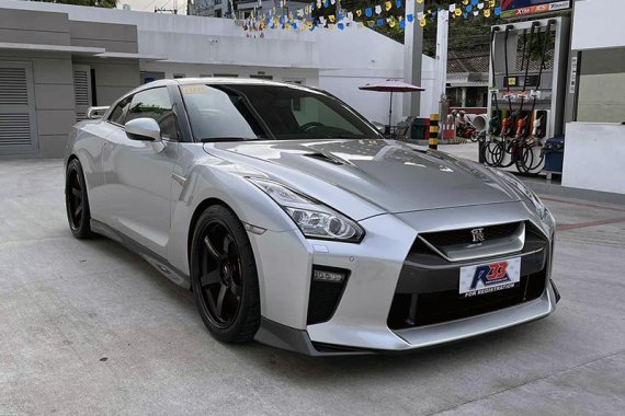 Silver 2017 Nissan GT-R Coupe for sale