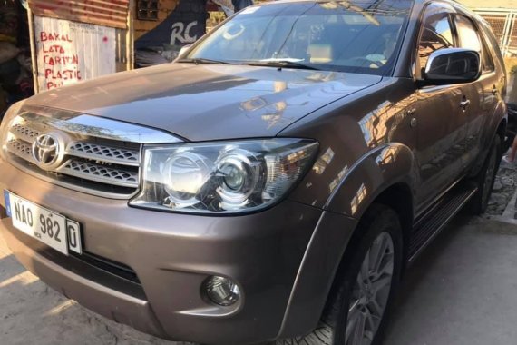 2nd hand 2009 Toyota Fortuner  2.4 G Diesel 4x2 AT for sale
