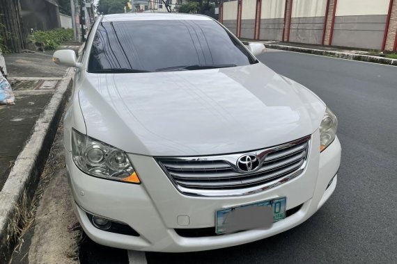 Pearl White Toyota Camry 2008 for sale in Quezon