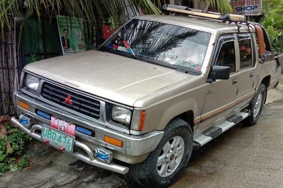 Selling Brightsilver Mitsubishi L200 1995 in Rosario