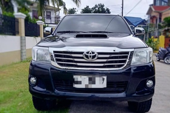 Selling Black Toyota Hilux 2015 in Apalit
