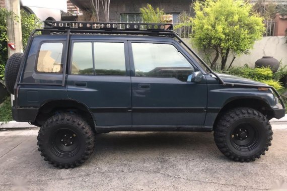 Grayblack Suzuki Vitara 2000 for sale in Angeles