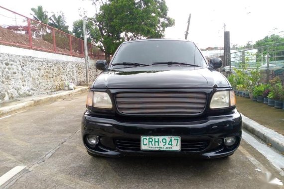 Selling Black Ford Expedition 2000 in San Jose del Monte