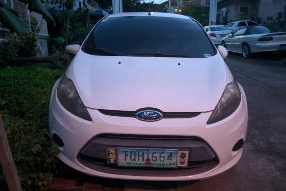 Sell 2012 Ford Fiesta  1.5L Trend AT in White