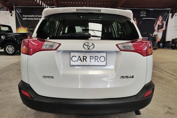 Selling White Toyota RAV4 2015 in San Fernando