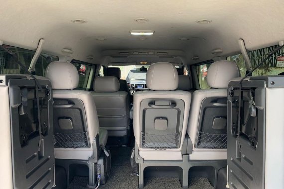 Selling Pearl White Toyota Hiace Super Grandia 2013 in San Juan