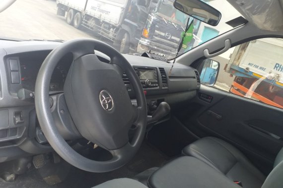 2019 TOYOTA HI-ACE COMMUTER 3.0L M/T DIESEL