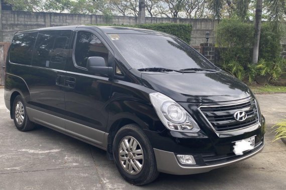 Sell 2017 Hyundai Starex in San Fernando