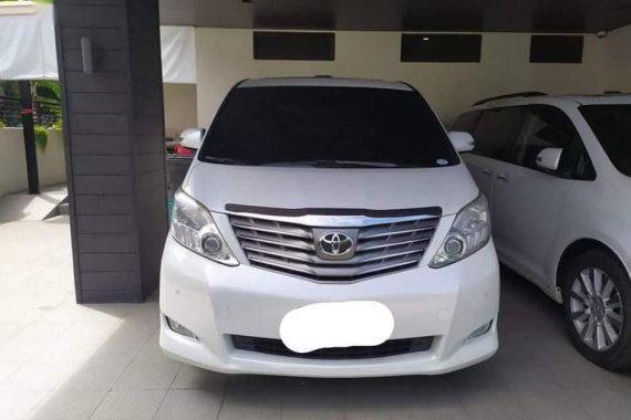 Sell White 2011 Toyota Alphard in Manila