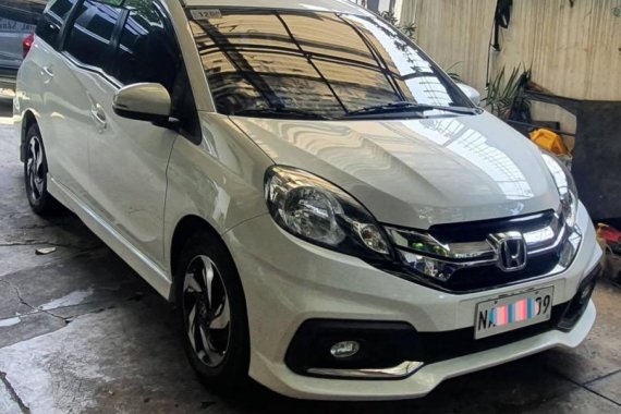 Selling Pearl White Honda Mobilio 2016 in Quezon