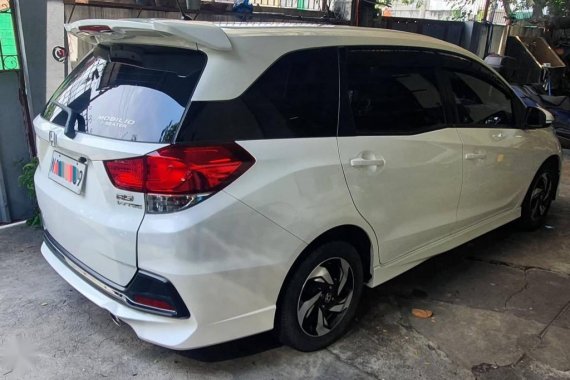 Selling Pearl White Honda Mobilio 2016 in Quezon