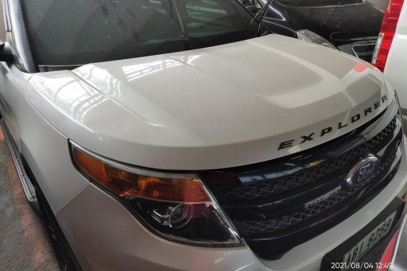 HOT!! Selling White 2015 Ford Explorer at affordable price