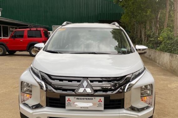 Selling Pearl White Mitsubishi  Xpander Cross 2021 in Silang