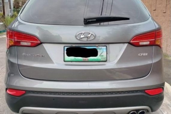 Grey Hyundai Santa Fe 2013 for sale in Manila